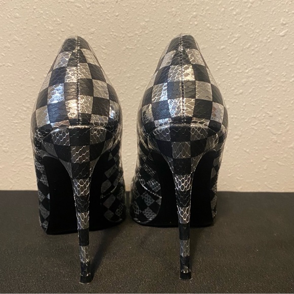 Steve Madden Daisie Checkered Heel 5.5 - Picture 4 of 5